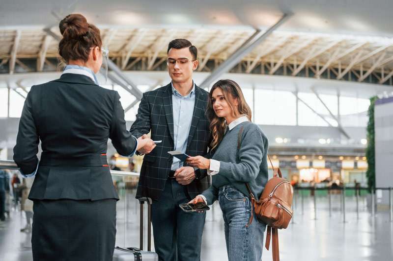 airport etiquette tips